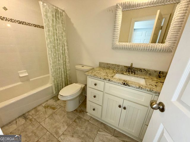 27 Classic Drive, Hartwell, GA 30643