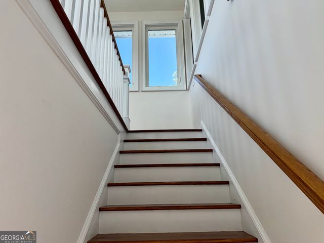 27 Classic Drive, Hartwell, GA 30643