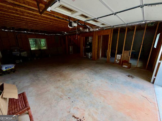 27 Classic Drive, Hartwell, GA 30643