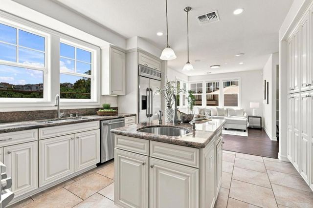 39 Live Oak Drive, San Mateo, CA 94403