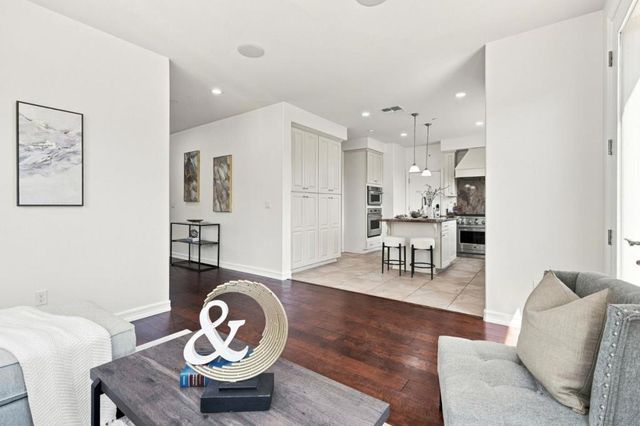 39 Live Oak Drive, San Mateo, CA 94403