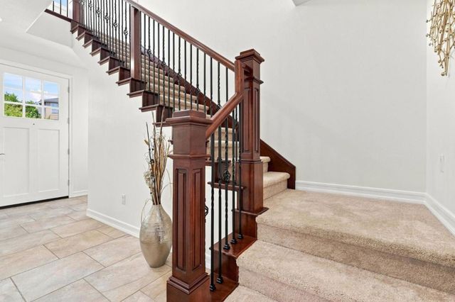 39 Live Oak Drive, San Mateo, CA 94403