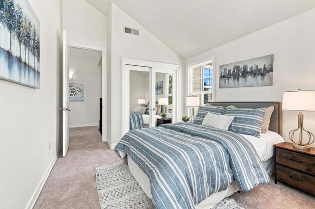 39 Live Oak Drive, San Mateo, CA 94403