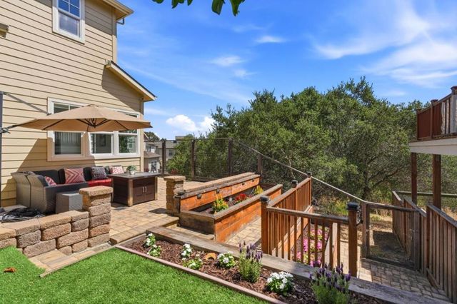 39 Live Oak Drive, San Mateo, CA 94403