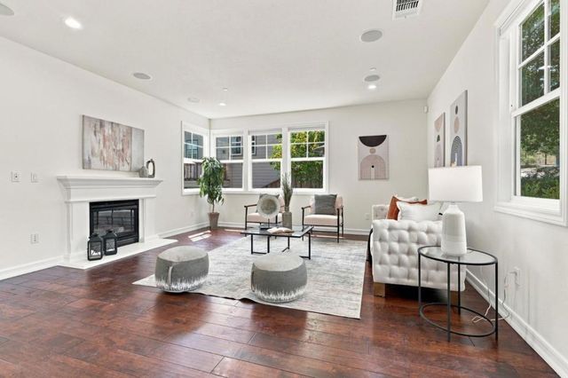 39 Live Oak Drive, San Mateo, CA 94403