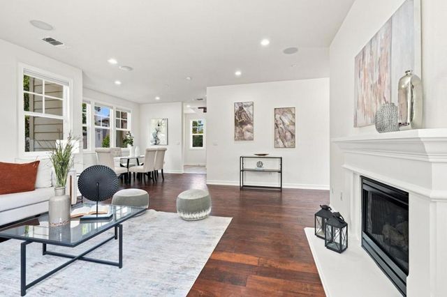39 Live Oak Drive, San Mateo, CA 94403