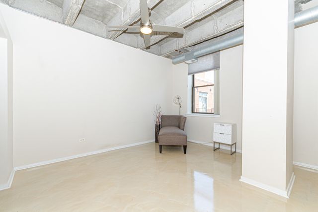 5200 S Ellis Avenue 402, Chicago, IL 60615