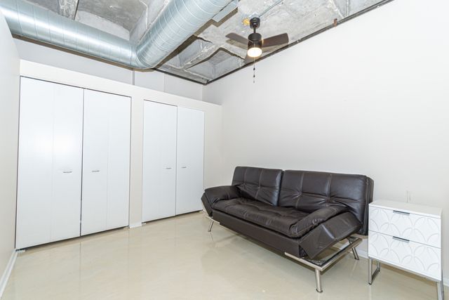 5200 S Ellis Avenue 402, Chicago, IL 60615