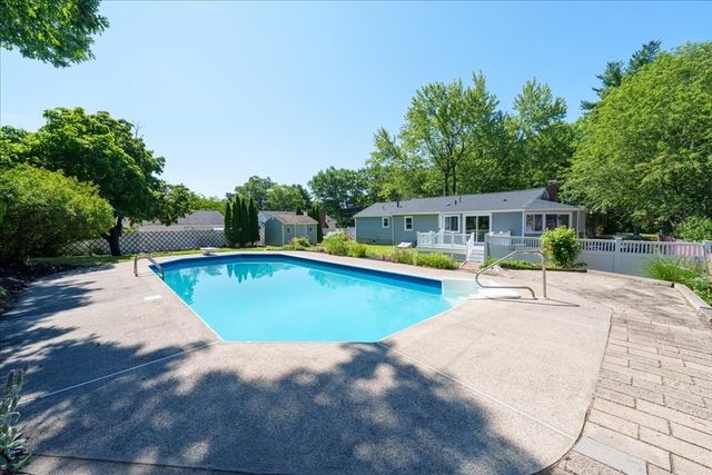 23 Taunton Street, Bellingham, MA 02019