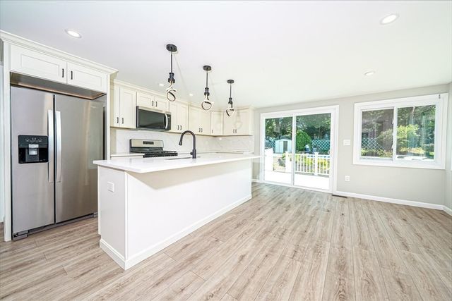 23 Taunton Street, Bellingham, MA 02019