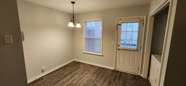 289 Raleigh Dr Apt B, Clarksville, TN 37043