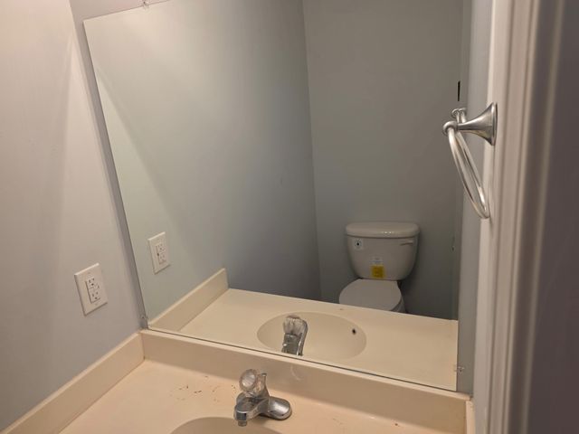 289 Raleigh Dr Apt B, Clarksville, TN 37043