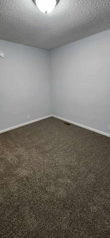 289 Raleigh Dr Apt B, Clarksville, TN 37043