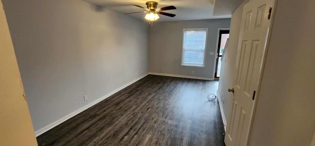 289 Raleigh Dr Apt B, Clarksville, TN 37043