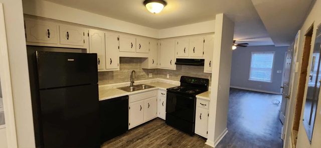 289 Raleigh Dr Apt B, Clarksville, TN 37043