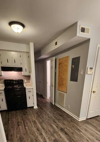 289 Raleigh Dr Apt B, Clarksville, TN 37043