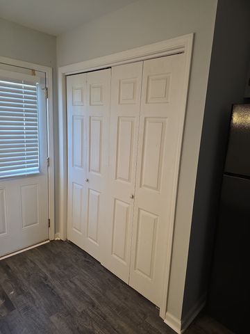 289 Raleigh Dr Apt B, Clarksville, TN 37043