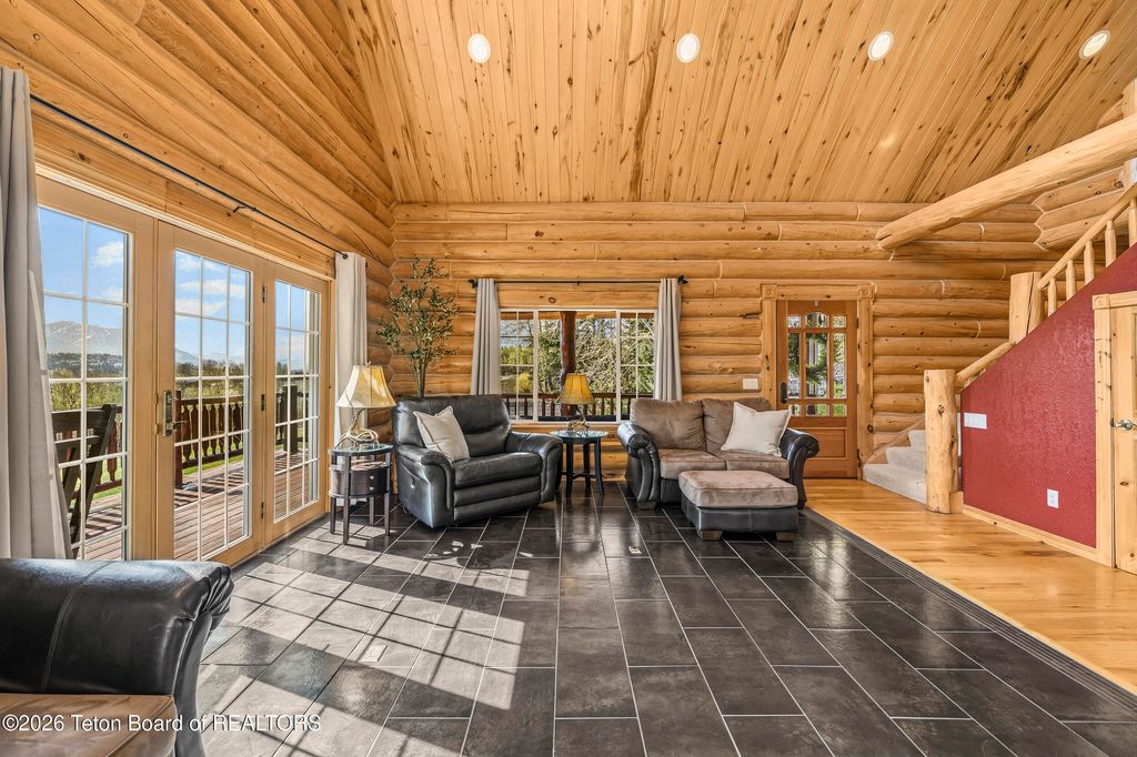 244 BLACK MOUNTAIN Lane, Alpine, WY 83128 photo 15