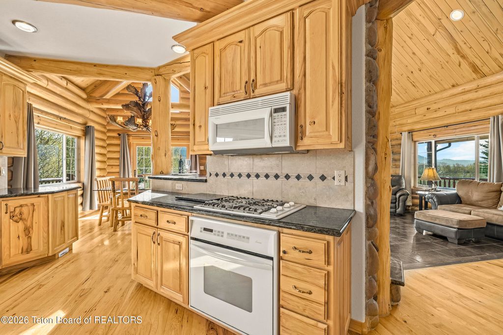 244 BLACK MOUNTAIN Lane, Alpine, WY 83128 photo 20