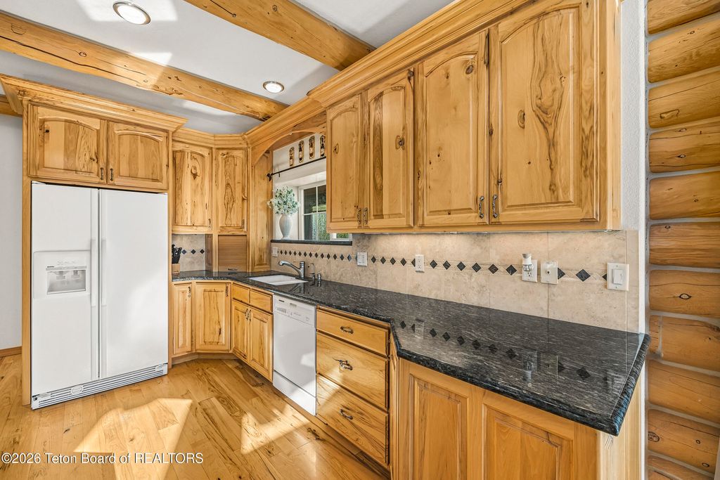 244 BLACK MOUNTAIN Lane, Alpine, WY 83128 photo 21