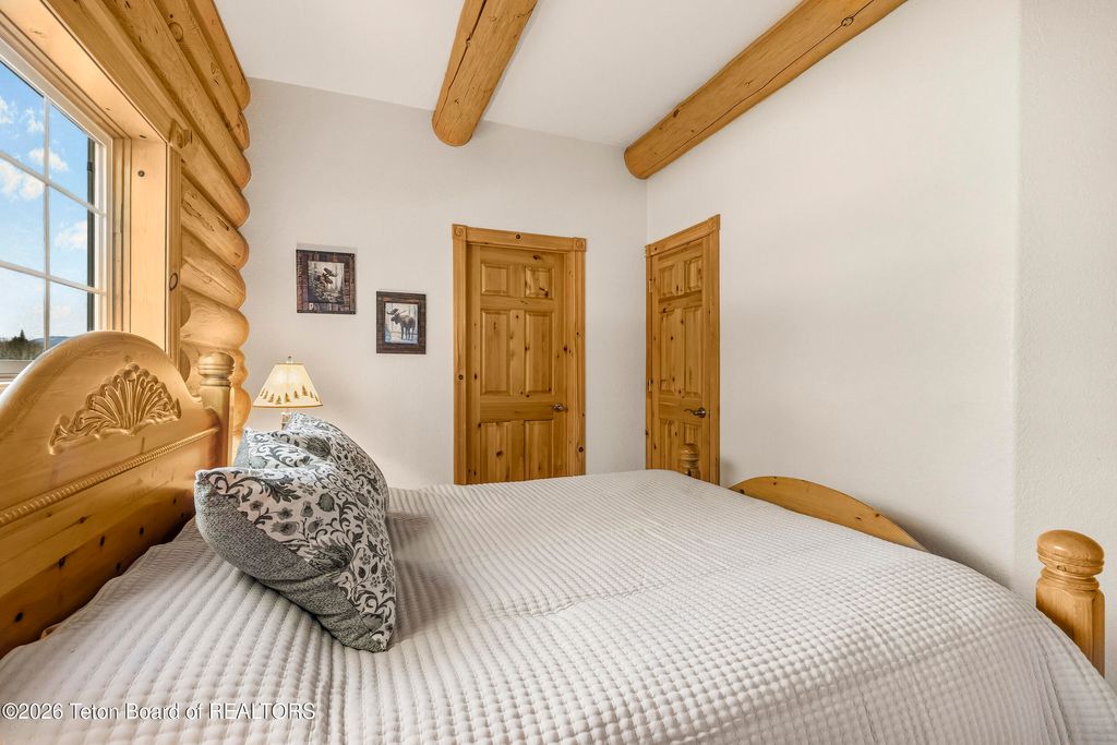 244 BLACK MOUNTAIN Lane, Alpine, WY 83128 photo 28