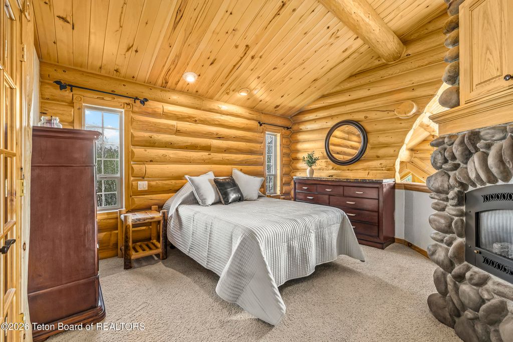 244 BLACK MOUNTAIN Lane, Alpine, WY 83128 photo 30