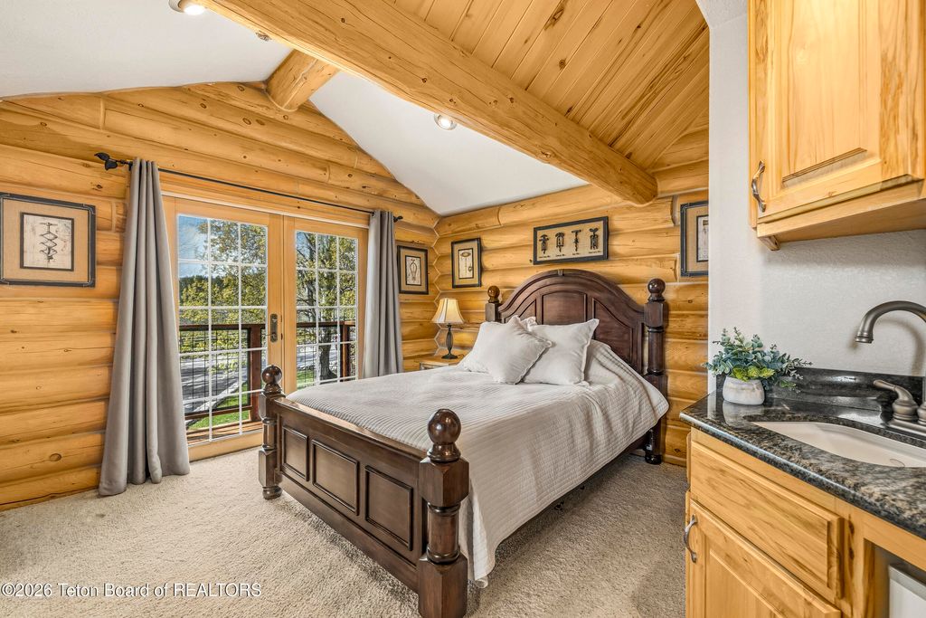 244 BLACK MOUNTAIN Lane, Alpine, WY 83128 photo 32
