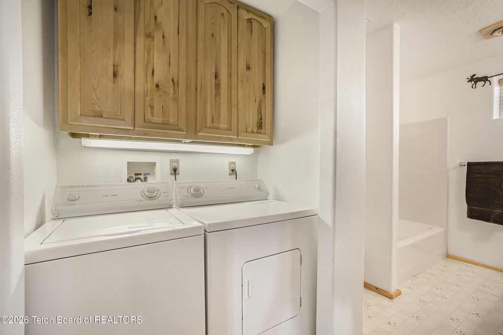 244 BLACK MOUNTAIN Lane, Alpine, WY 83128 photo 41