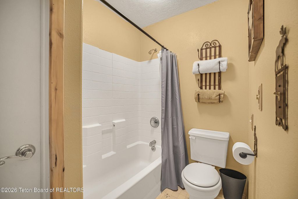 244 BLACK MOUNTAIN Lane, Alpine, WY 83128 photo 44