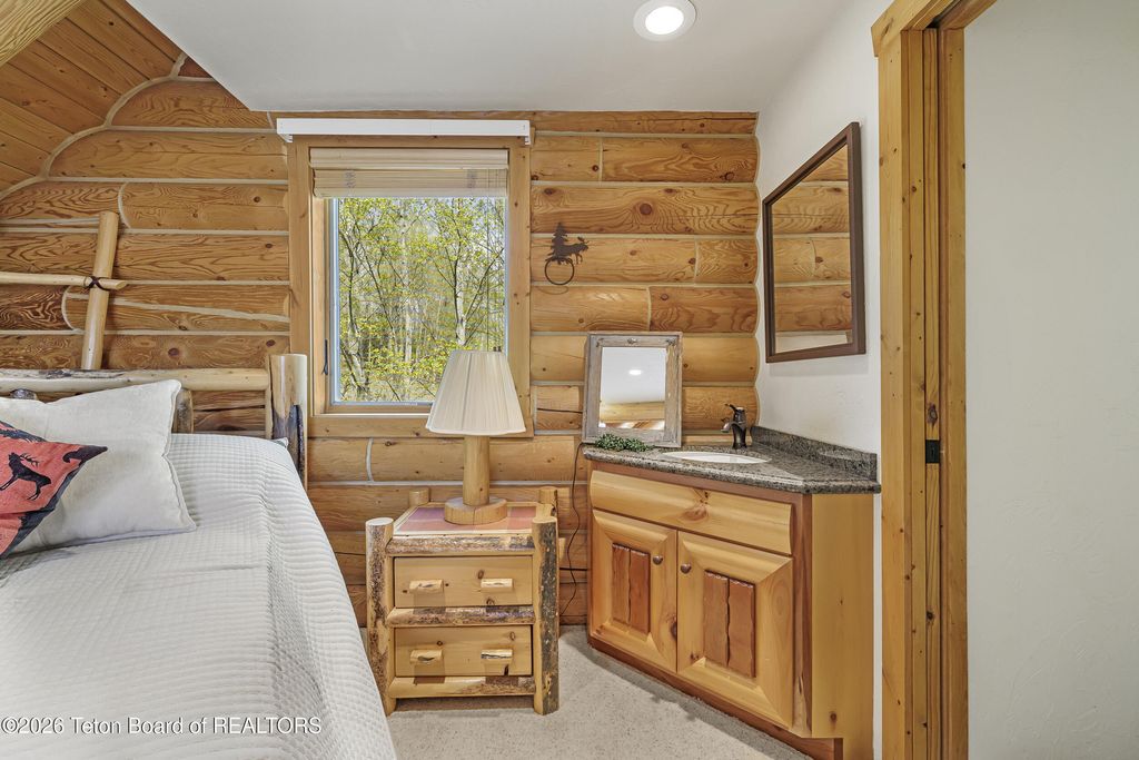 244 BLACK MOUNTAIN Lane, Alpine, WY 83128 photo 54