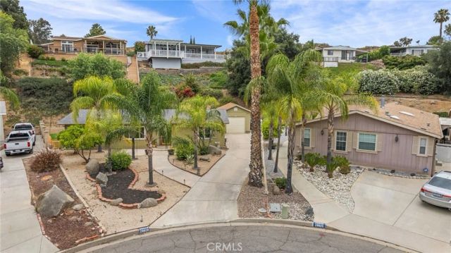 29928 Chip, Canyon Lake, CA 92587