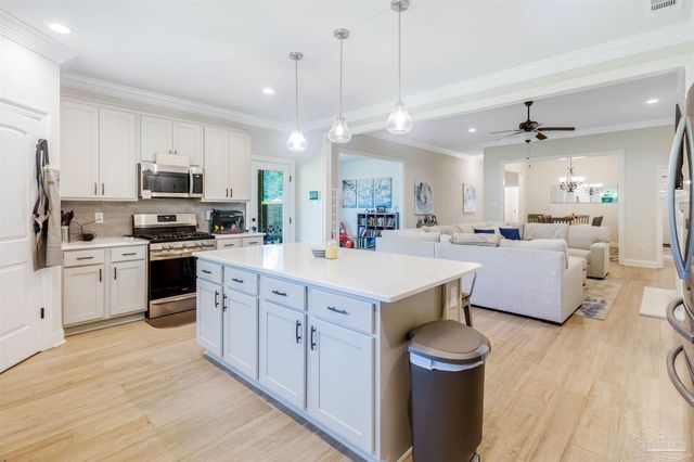 3072 Mountain Laurel Tr, Cantonment, FL 32533