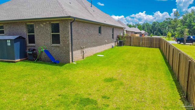 3072 Mountain Laurel Tr, Cantonment, FL 32533