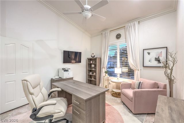 1941 Black Water Court, Las Vegas, NV 89117