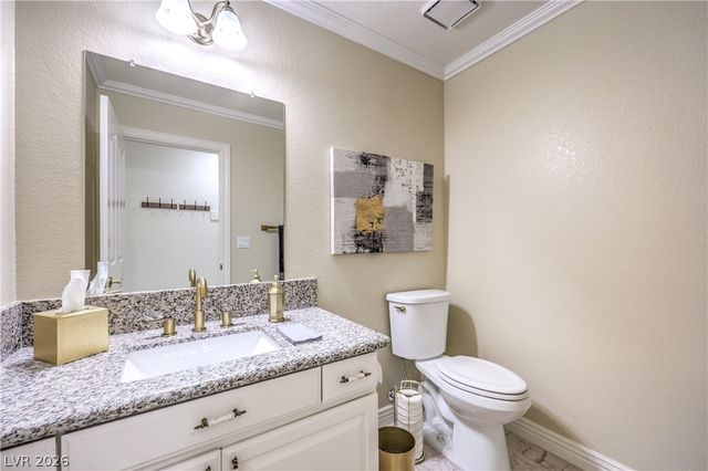 1941 Black Water Court, Las Vegas, NV 89117