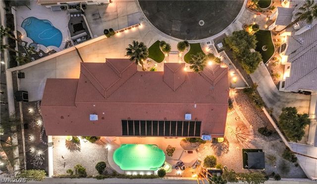 1941 Black Water Court, Las Vegas, NV 89117