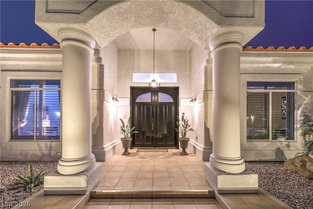 1941 Black Water Court, Las Vegas, NV 89117 — photo 5