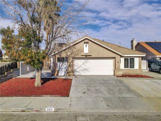 2031 Thomas Drive, Lancaster, CA 93535