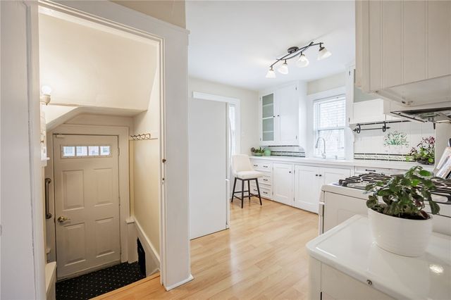 214 Winbourne Road, Rochester, NY 14619