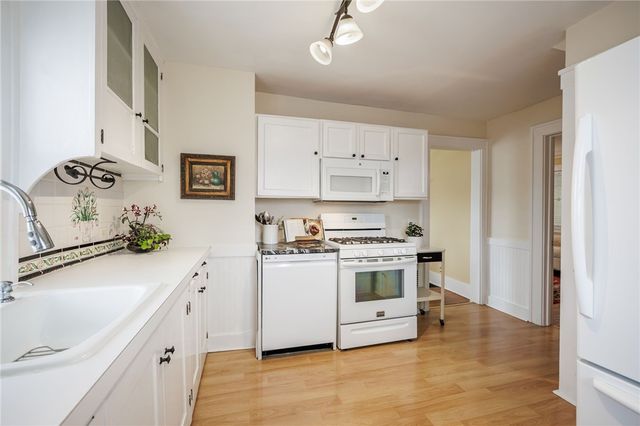 214 Winbourne Road, Rochester, NY 14619