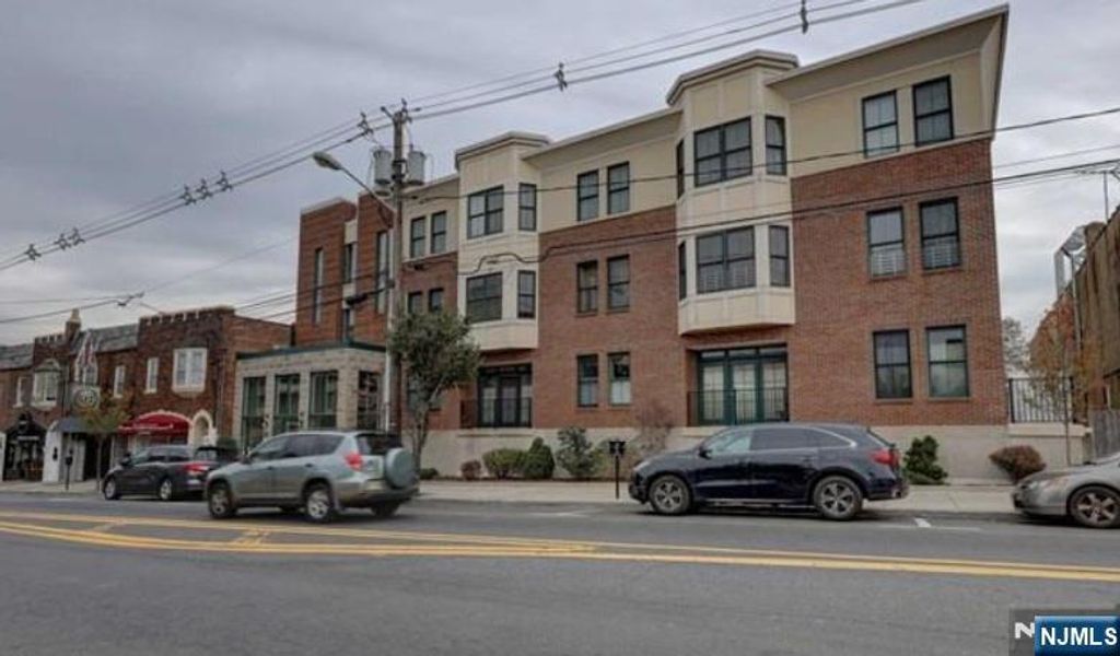 500 Anderson Avenue C0201, Cliffside Park, NJ 07010