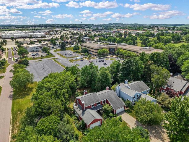 9 Mountain Ash Trail, Madison, WI 53717