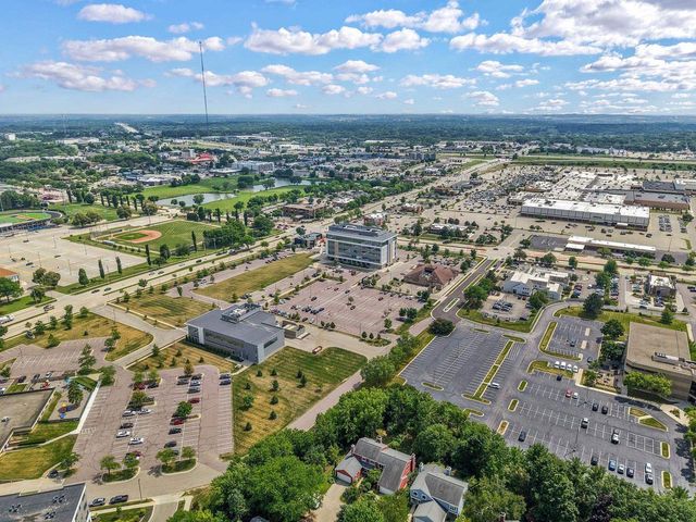 9 Mountain Ash Trail, Madison, WI 53717