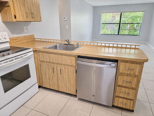 10355 NW 35th St 10355, Coral Springs, FL 33065