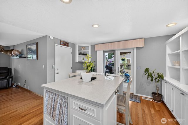 326 4th Avenue SE, Pacific, WA 98047