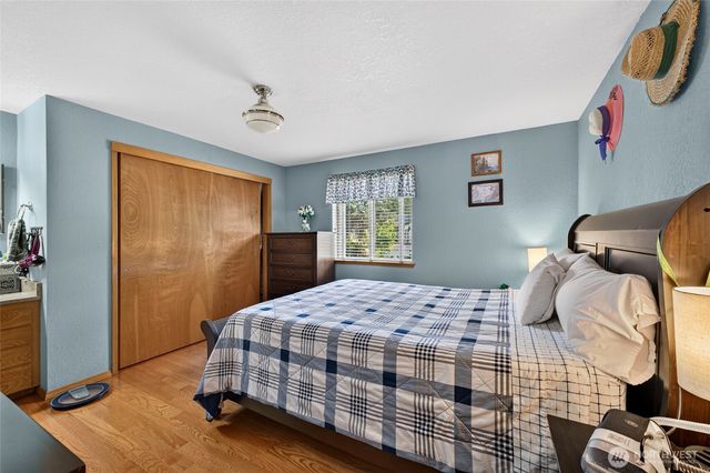 326 4th Avenue SE, Pacific, WA 98047