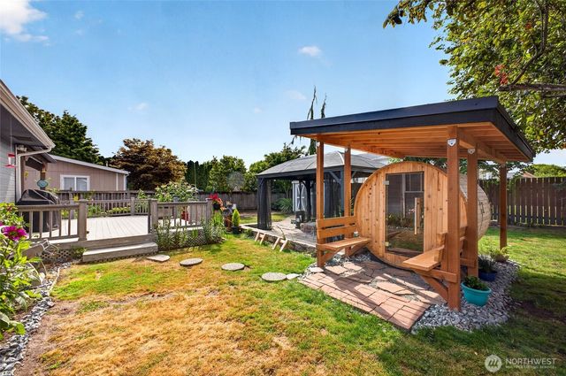 326 4th Avenue SE, Pacific, WA 98047