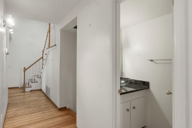 7112 Aztec Road NE, Albuquerque, NM 87110