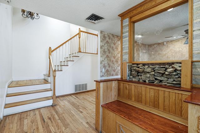 7112 Aztec Road NE, Albuquerque, NM 87110