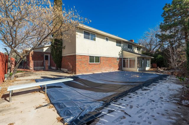 7112 Aztec Road NE, Albuquerque, NM 87110